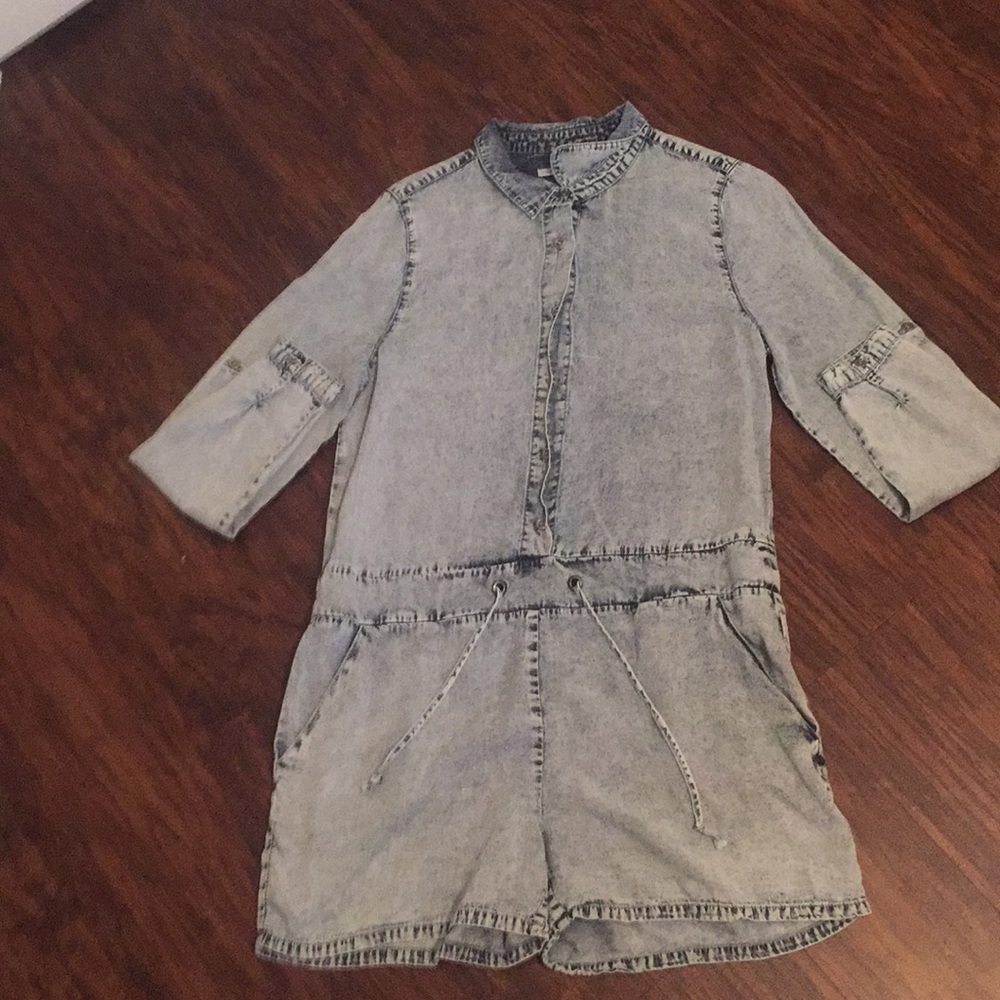 I am selling a summer denim rumper